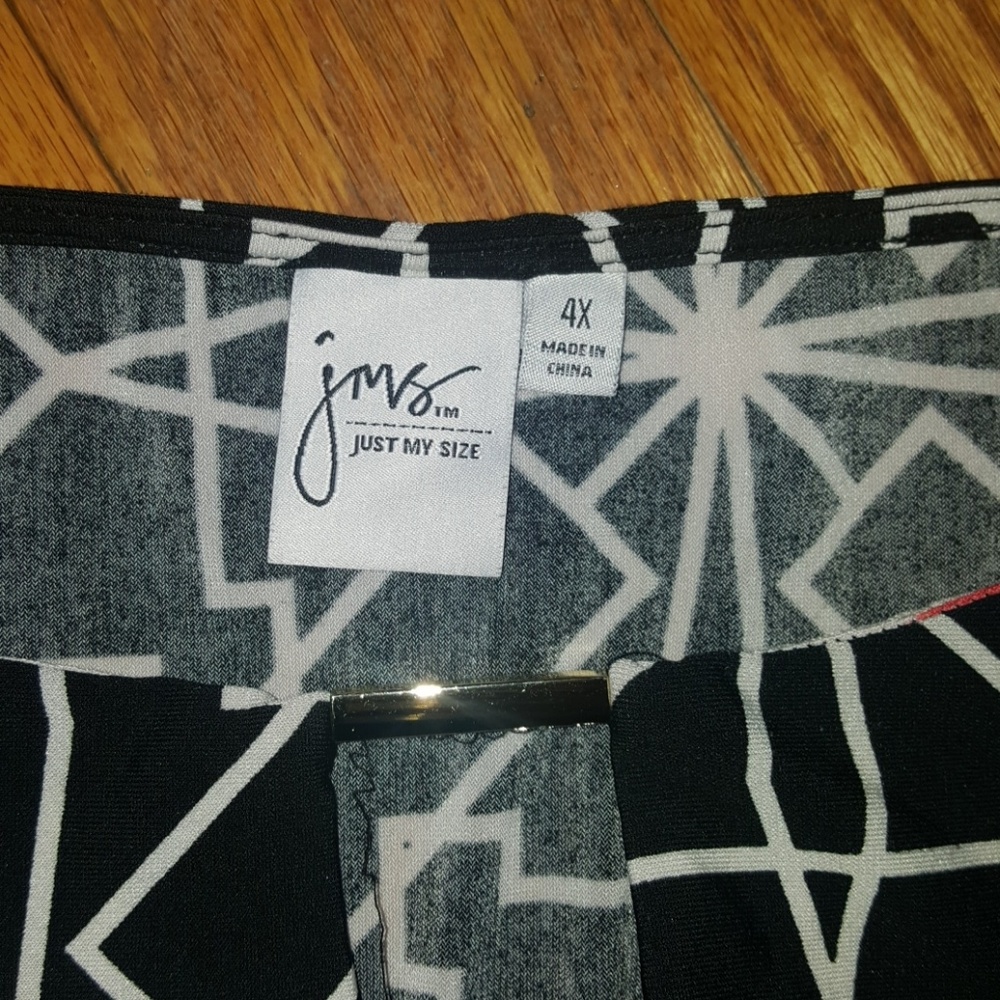 Plus Size Dress Bundle - Size 4XL - Picture 2 of 5